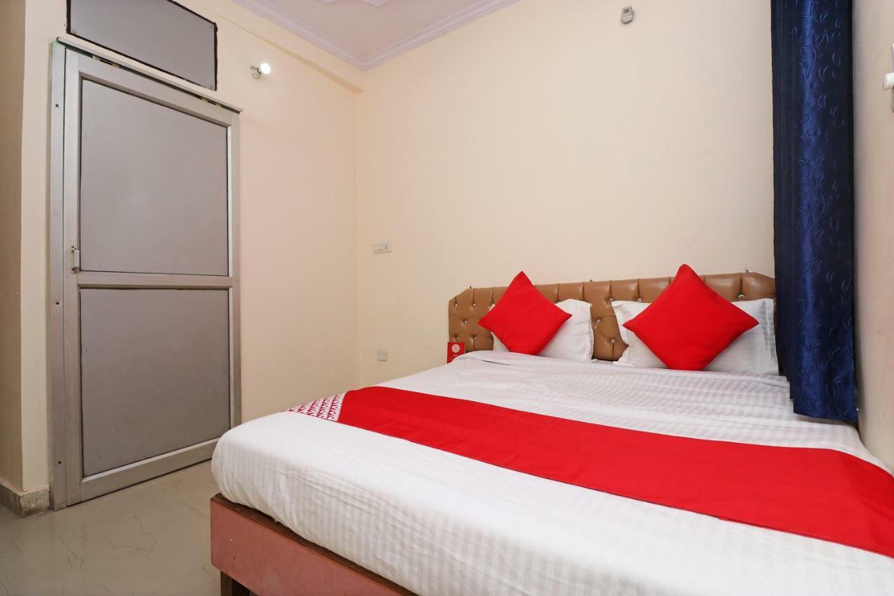לקנאו Oyo 30288 Hotel Moon Palace מראה חיצוני תמונה