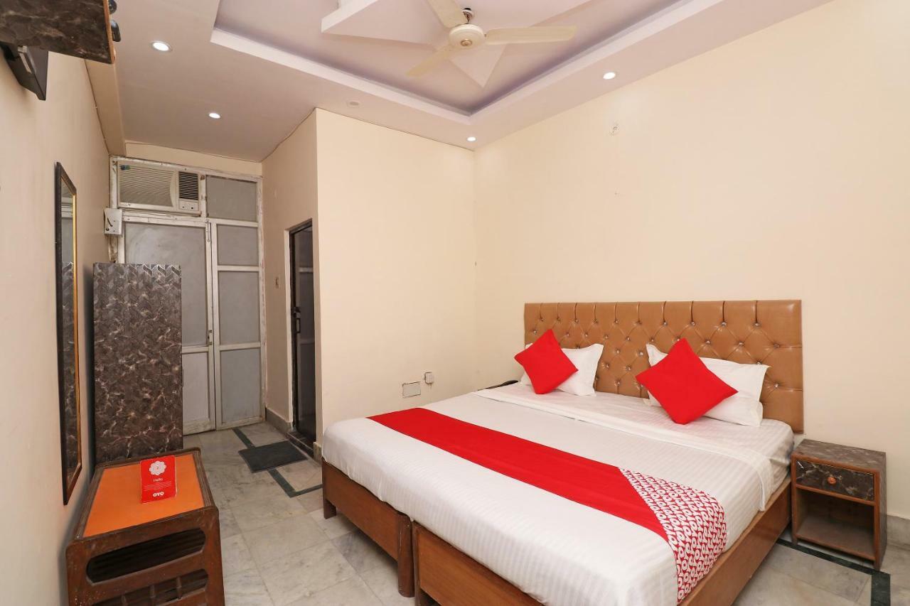 לקנאו Oyo 30288 Hotel Moon Palace מראה חיצוני תמונה