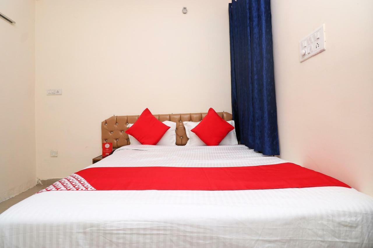 לקנאו Oyo 30288 Hotel Moon Palace מראה חיצוני תמונה